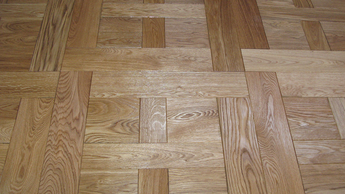 Gulve, parket, gulvbrædder, trapper, balustre, stolper, gelændere, rækværk, producent Polen