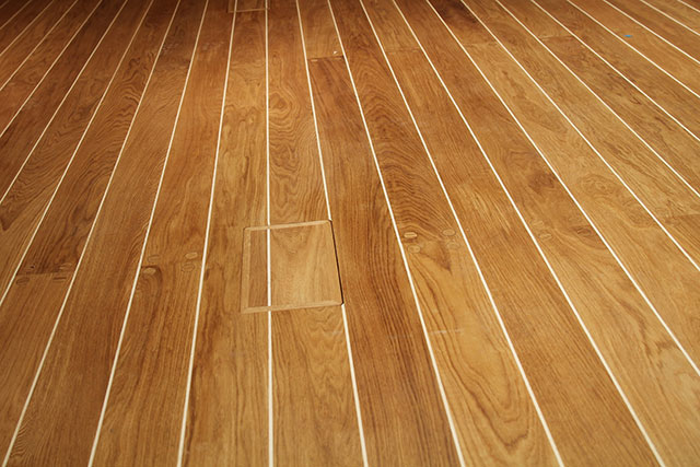 Gulve, parket, gulvbrædder, trapper, balustre, stolper, gelændere, rækværk, producent Polen