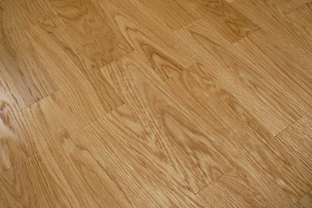 Gulve, parket, gulvbrædder, trapper, balustre, stolper, gelændere, rækværk, producent Polen